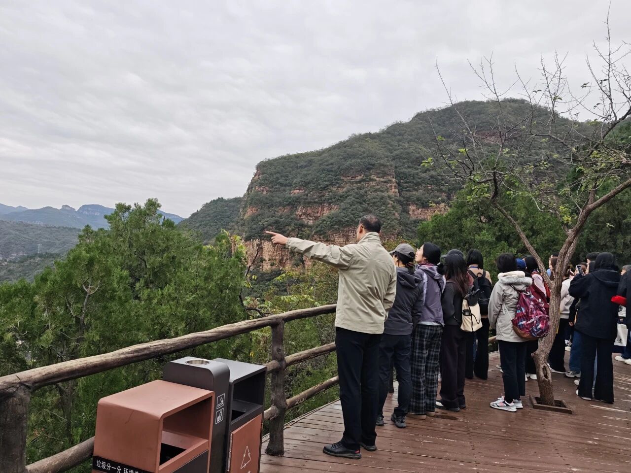 微信图片_2025-10-21_073045_311.jpg